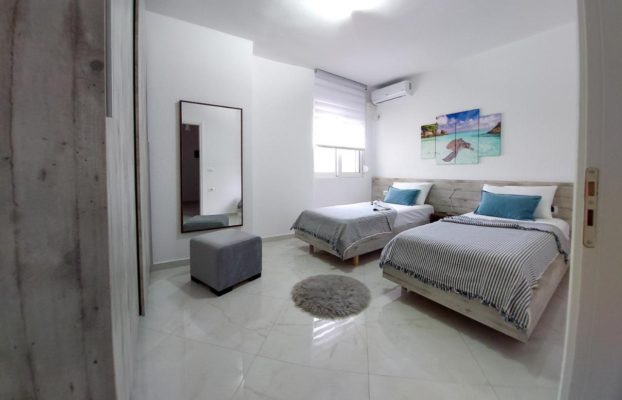 סרנדה Cirasola Home - White Residence 1 מראה חיצוני תמונה